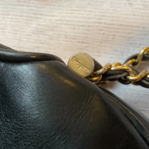 Vintage Salvatore Ferragamo shoulder bag - Picture 3 of 12